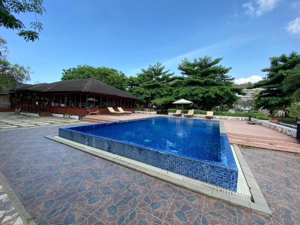 Sylvia Hotel & Resort Komodo Labuan Bajo Exterior foto
